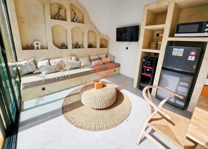 Newly 2br Luxury Pool